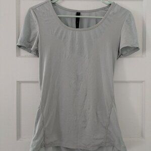 Athletic shirt in light gray XS